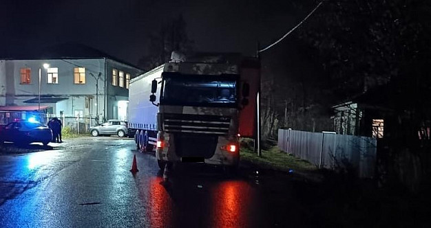 В Шуйском районе грузовик с полуприцепом сбил пешехода